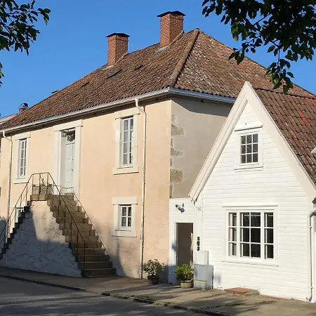 The Old Jailhouse Hostel *